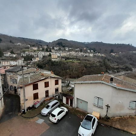 La Chaloupe 4 Bed & Breakfast Thiers Luaran gambar