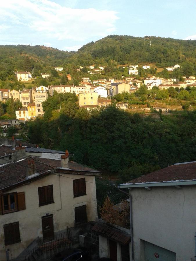 La Chaloupe 4 Bed & Breakfast Thiers Luaran gambar