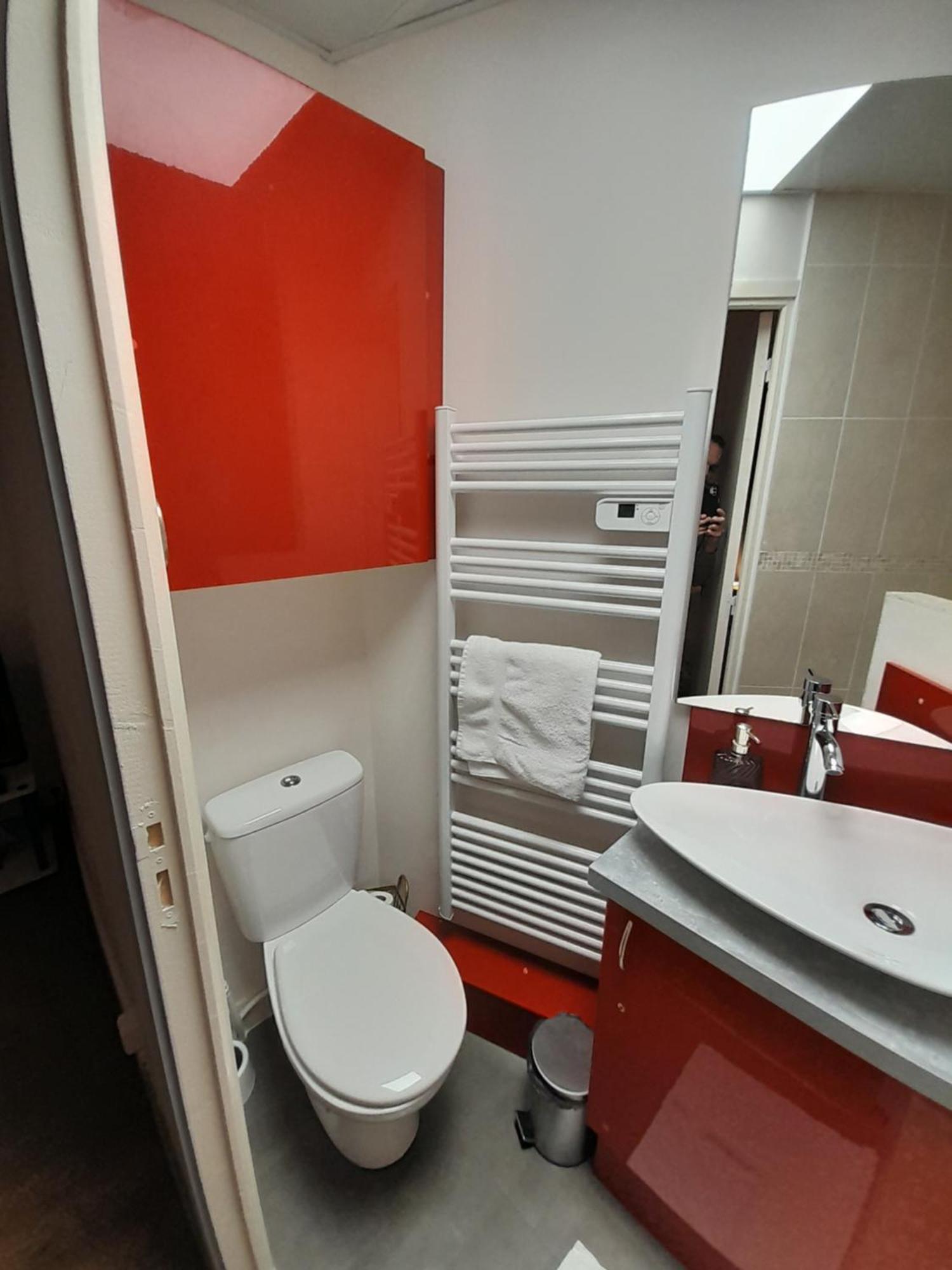 La Chaloupe 4 Bed & Breakfast Thiers Luaran gambar