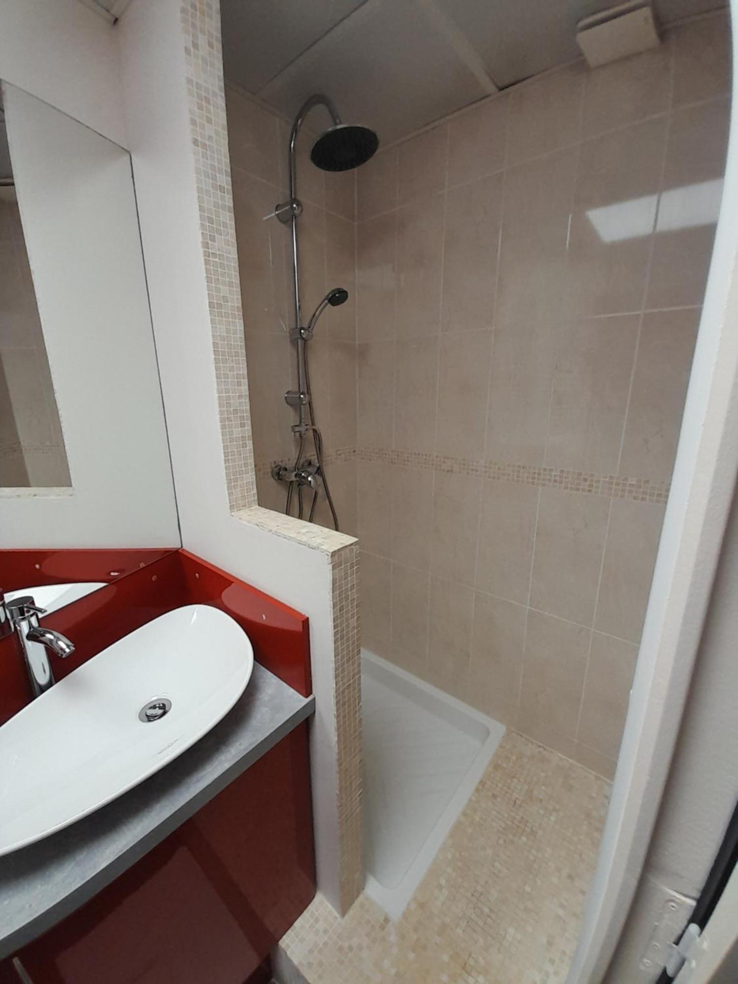 La Chaloupe 4 Bed & Breakfast Thiers Luaran gambar